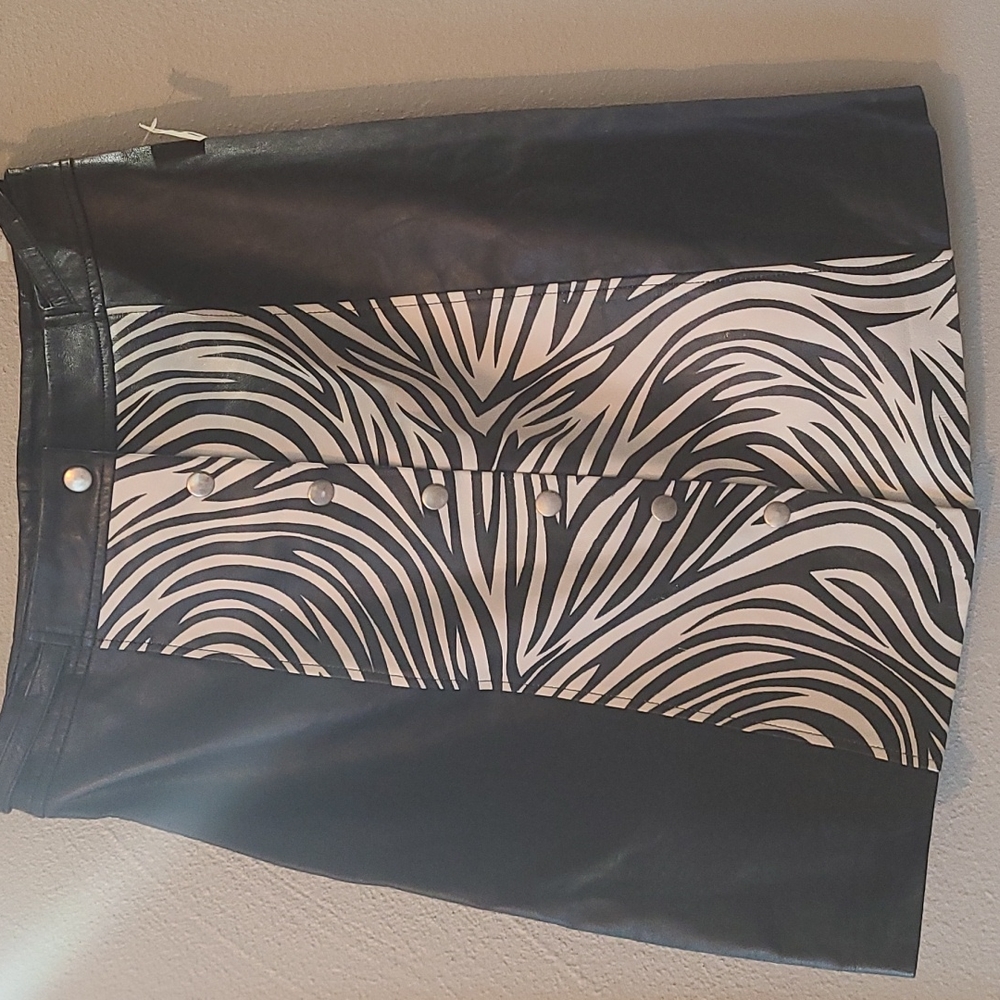 Vintage Leather Zebra print and black Skirt. NWT